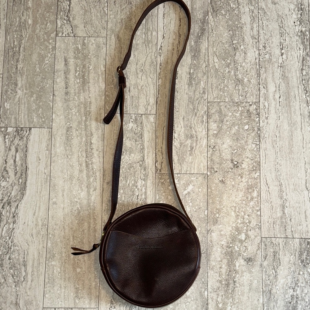 Portland Leather Goods Circle Leather Crossbody Bag - Coldbrew color NWOT